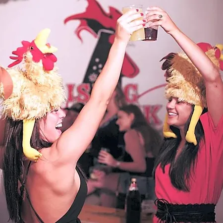 Albergue Rising Cock Party *