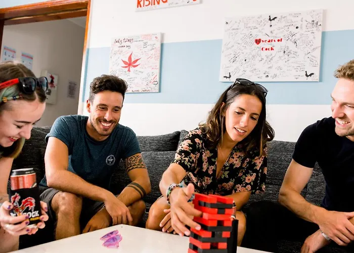 Rising Cock Party Ostello